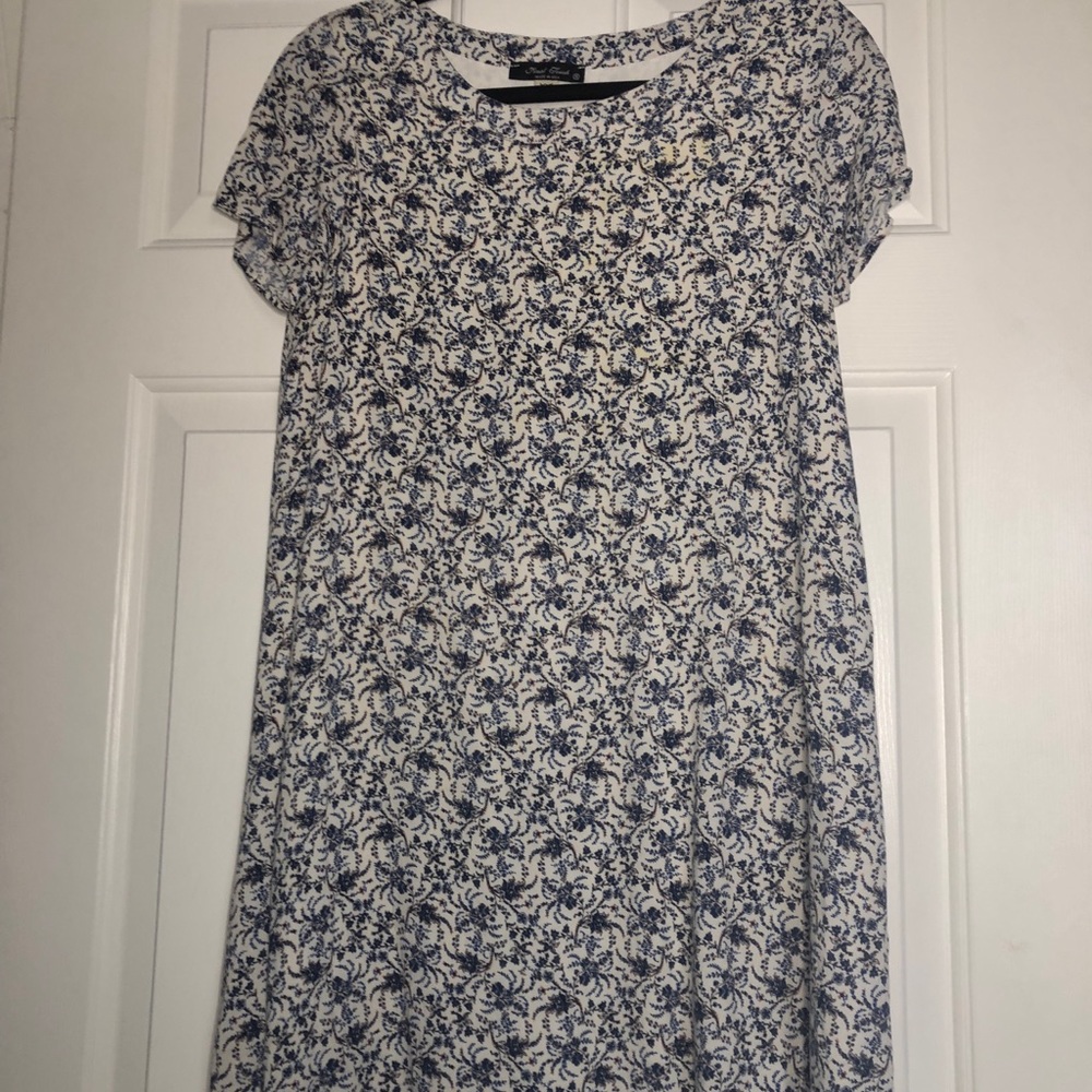 Dress - Picture 3 of 5